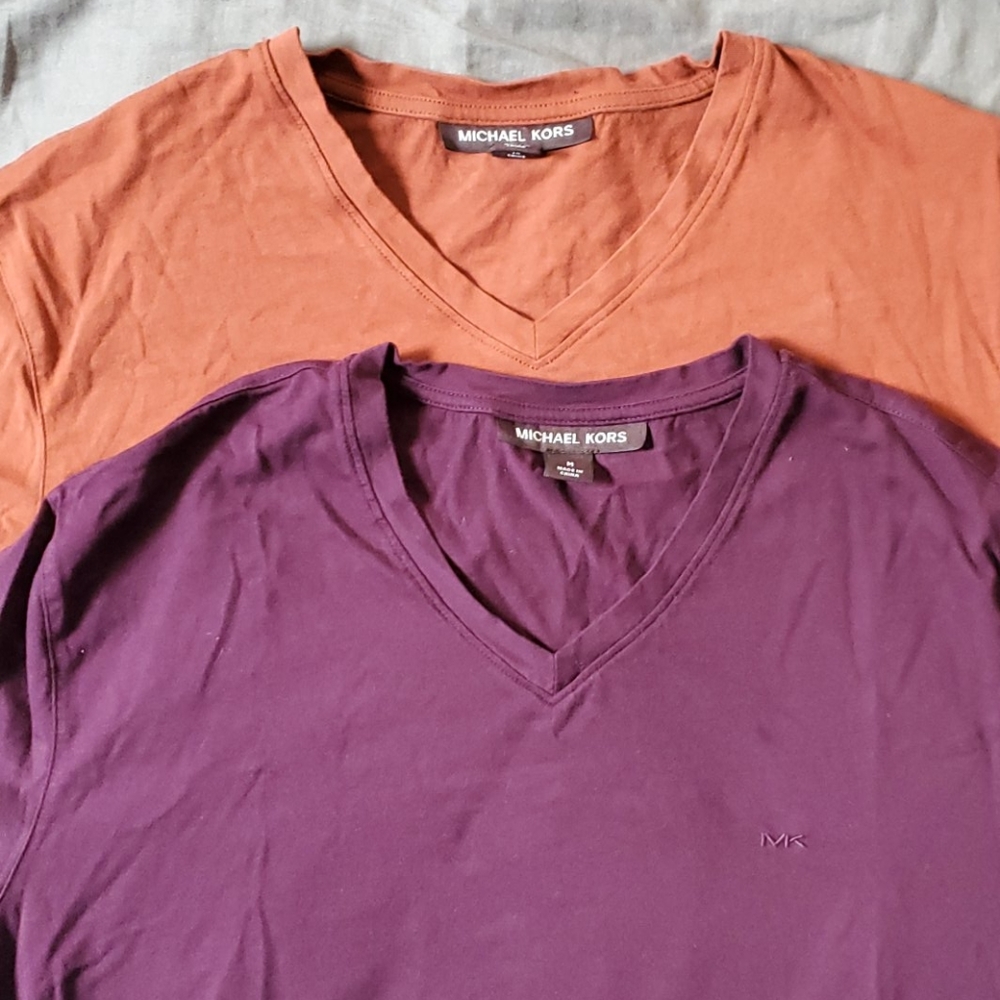 2 Michael Kors V-neck T-shirt